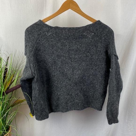Free People Gray Cropped Long Sleeve Alpaca Wool Sweater M - Picture 3 of 5